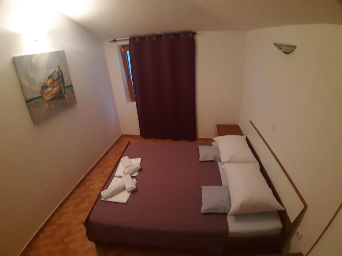 Apartments Knezic Igrane Exterior foto