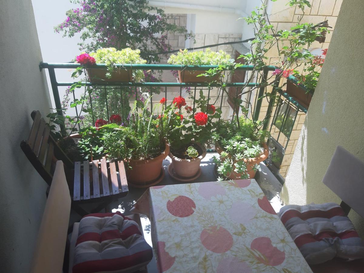Apartments Knezic Igrane Exterior foto